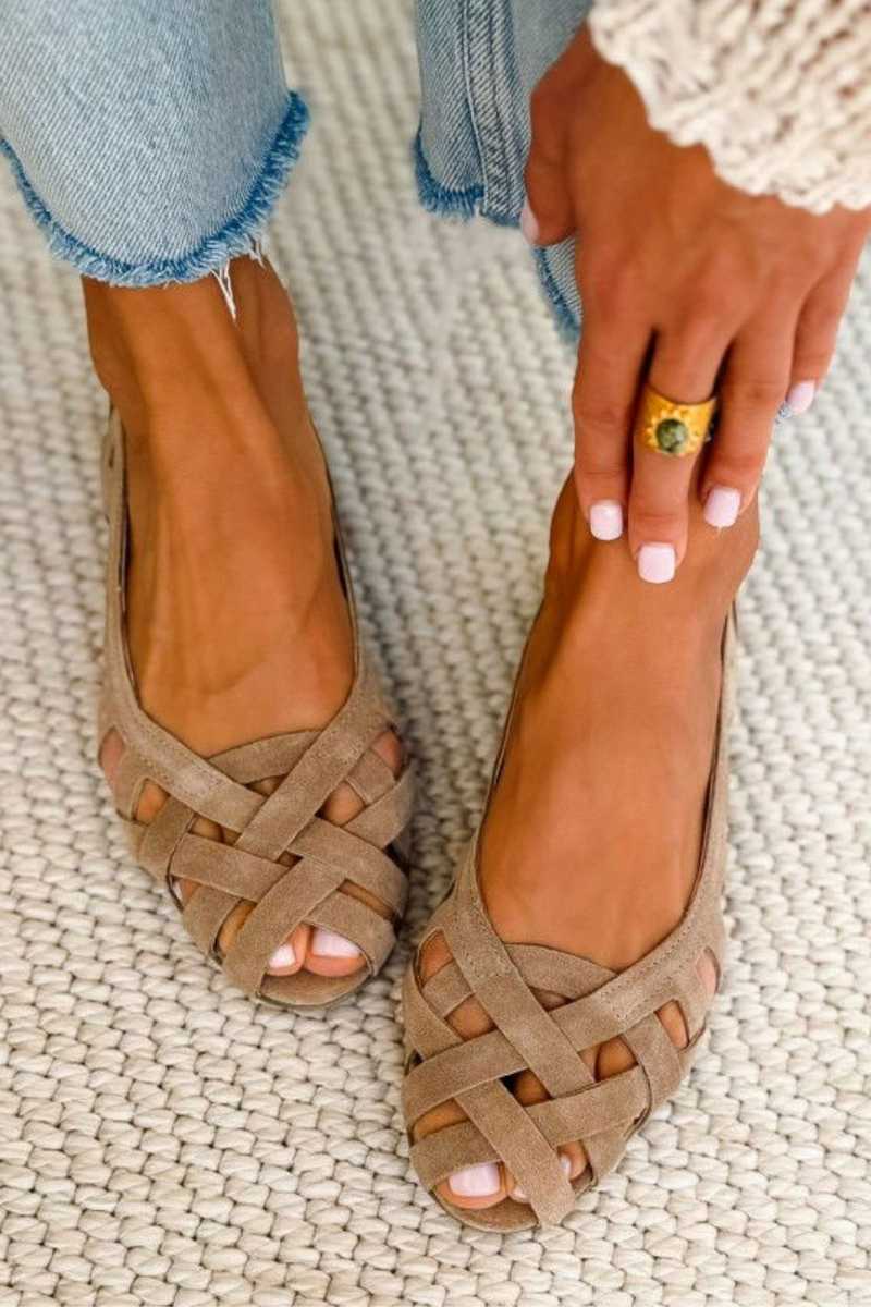 Casual Low Woven Peep Toe Sandals with Crossed Straps