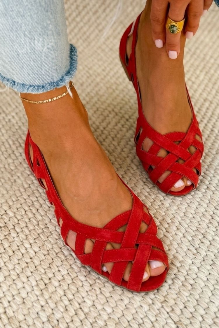 Casual Low Woven Peep Toe Sandals with Crossed Straps
