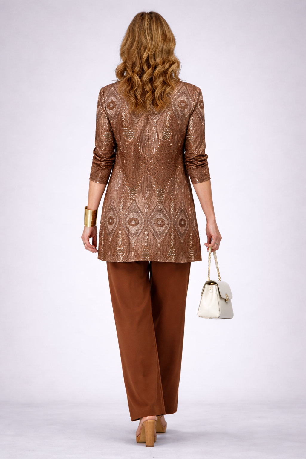 Leslie - Classic Elegance Three-Piece Set